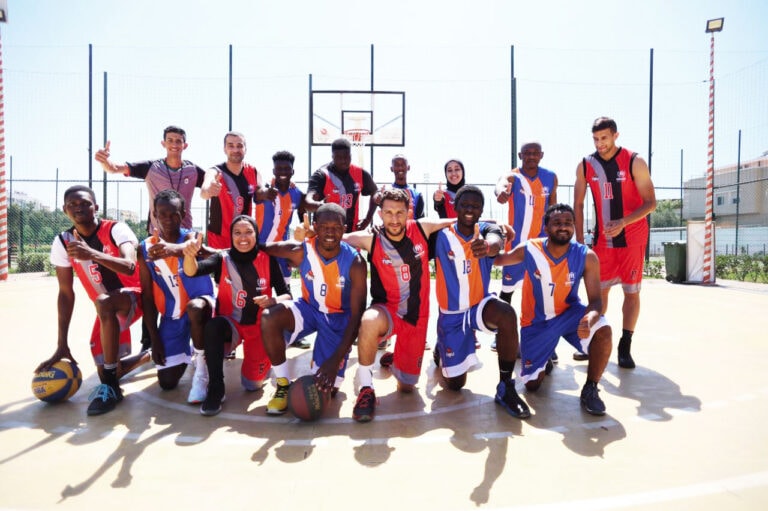 Dunk Refugees Tibu Une